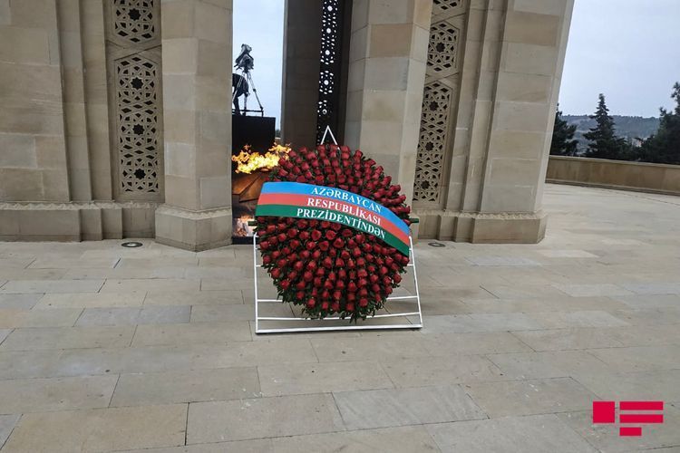 President of Azerbaijan Ilham Aliyev visited the Alley of Martyrs