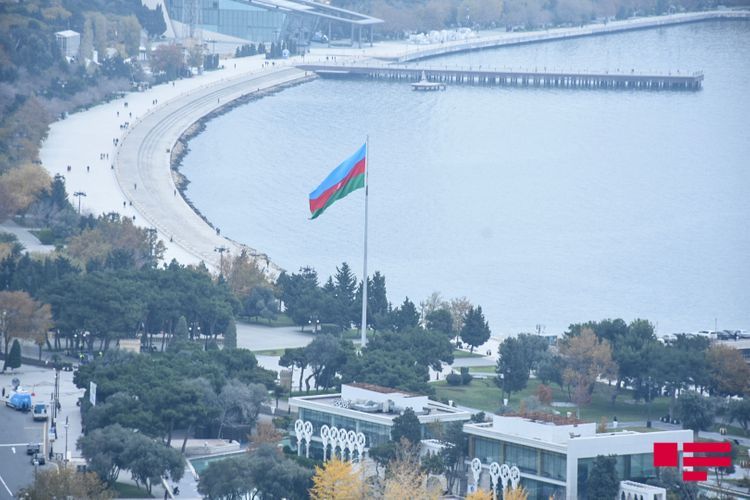 В Азербайджане минутой молчания почтили память шехидов Отечественной войны