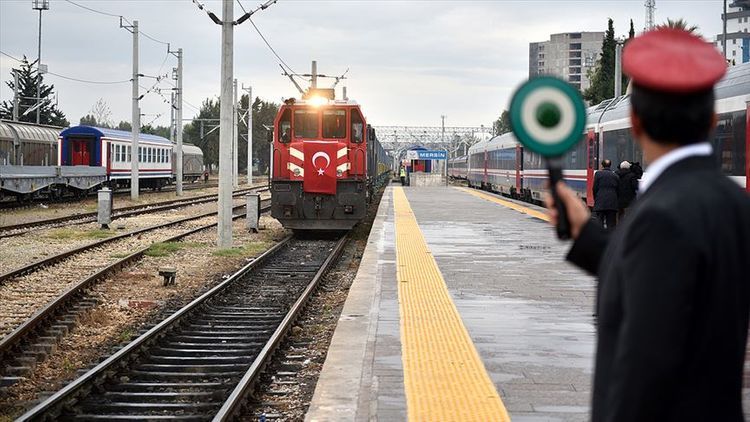 Из Стамбула вышел первый грузовой поезд, который отправится в Китай через территорию Азербайджана