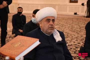 Heydər məscidində Vətən müharibəsi şəhidləri anılıb, Vəhdət namazı qılınıb