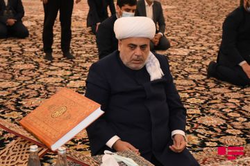 Heydər məscidində Vətən müharibəsi şəhidləri anılıb, Vəhdət namazı qılınıb