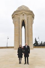 Azərbaycan Prezidenti İlham Əliyev Şəhidlər xiyabanını ziyarət edib