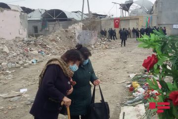İtaliyalı deputatlar Gəncədə Ermənistanın raket atdığı əraziyə baş çəkib