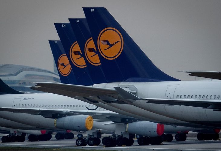 "Lufthansa" 28 minə yaxın işçini ixtisar etmək niyyətindədir