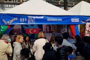 Azərbaycan səfirliyi Vyetnamda xeyriyyə yarmarkasında “Qarabağ Azərbaycandır” adlı pavilyonu ilə iştirak edib