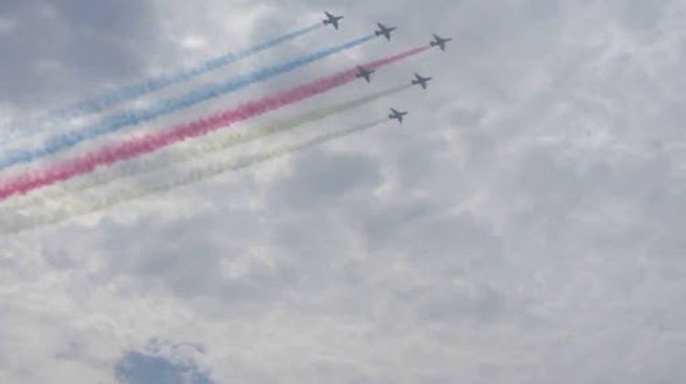 Döyüş təyyarə və helikopterləri Qələbə paradına hazırlıq məqsədilə Bakı səmasında uçuşlar keçirir - YENİLƏNİB