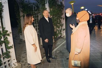 Prezident İlham Əliyev və Türkiyə Prezidenti Rəcəb Tayyib Ərdoğan birgə şam ediblər - VİDEO