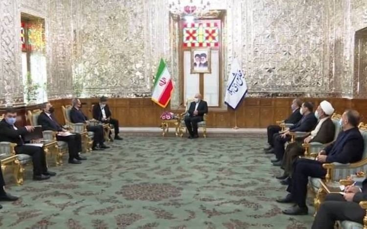 Джейхун Байрамов встретился со спикером парламента Ирана 