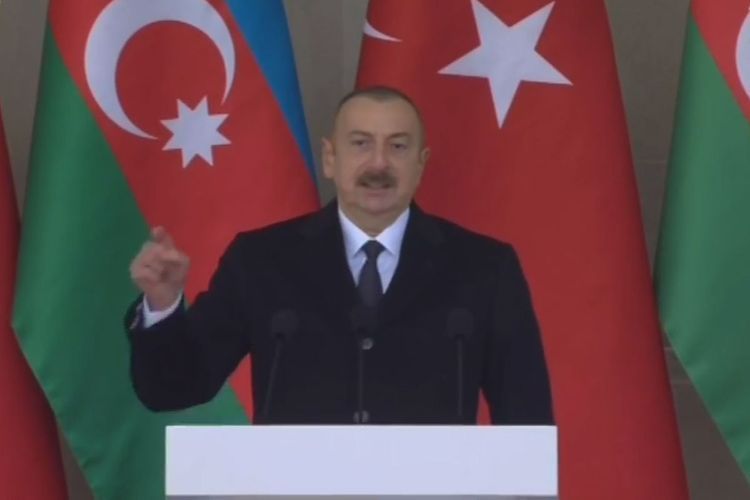 Президент: Наша армия, поднявшись в Шушу по скалам, уничтожила врага в рукопашном бою, флаг Азербайджана был поднят в Шуше