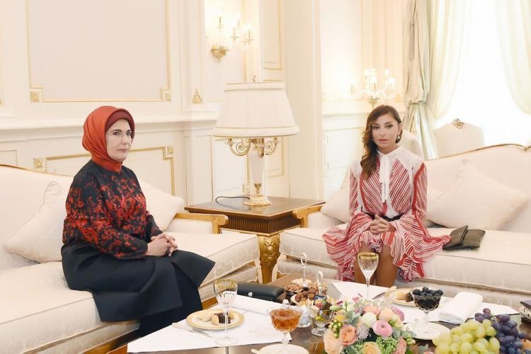 Azerbaijani, Turkish first ladies met