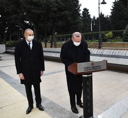 Azərbaycan və Türkiyə prezidentləri Şəhidlər Xiyabanını və Türk Şəhidliyini ziyarət ediblər