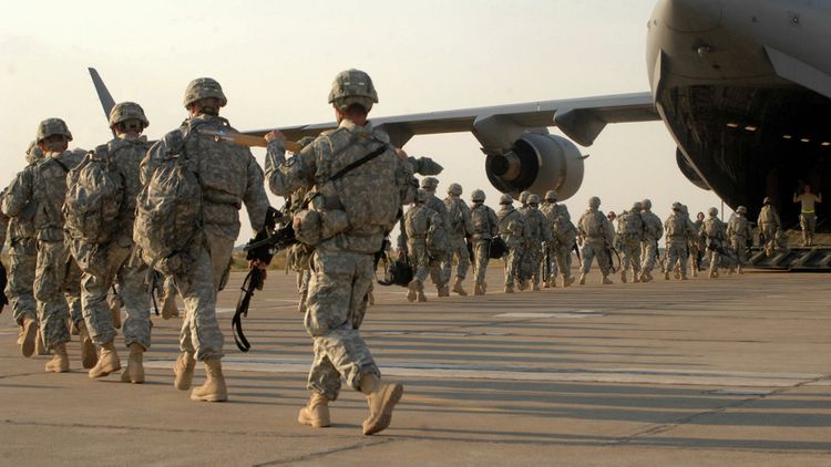 СМИ: американских военных на Ближнем Востоке привели в боевую готовность