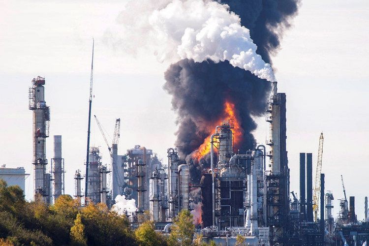 Pemex Cadereyta refinery explosions injure five in Mexico