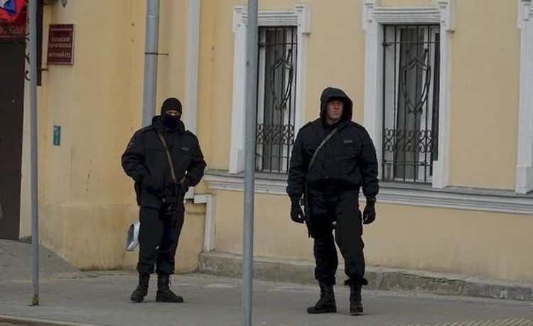 Two hurt in suspected bomb attack in Russia