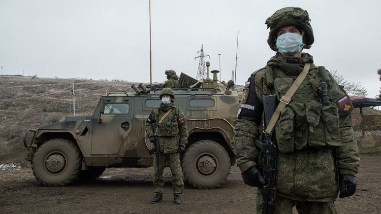 Российские миротворцы в Карабахе оборудовали посты наблюдения защитными средствами