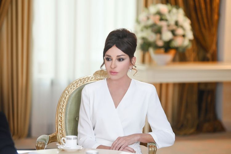 Mehriban Aliyeva: I pay tribute to national leader Heydar Aliyev
