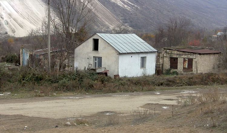 Кадры из села Кызыл Кенгерли Агдамского района - ВИДЕО