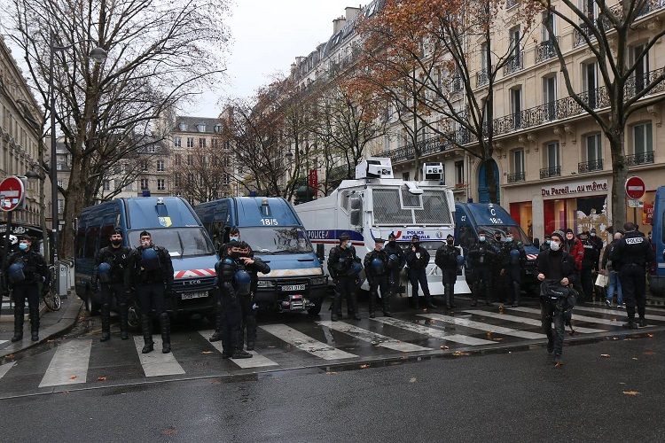 Parisdə etiraz aksiyaları zamanı saxlanılanların sayı 100-ü keçib