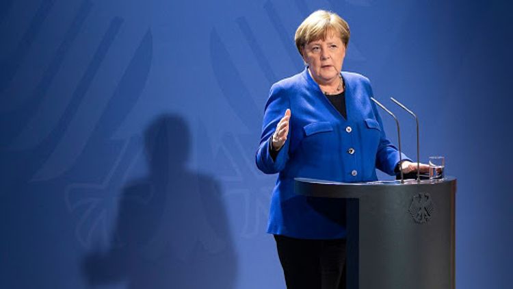 Merkel Aİ-də koronavirusa qarşı peyvəndin tətbiqinə başlanılacağı tarixi açıqlayıb