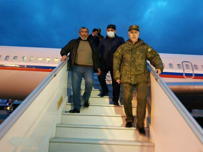 Президент Ильхам Алиев обеспечил освобождение и возвращение на Родину удерживаемых армянами в качестве заложников Шахбаза Гулиева и Дильгама Аскерова