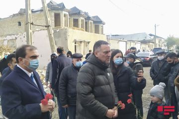 Maksim Şevçenko Gəncədə Ermənistanın raket atdığı əraziyə baş çəkib  - FOTOSESSİYA