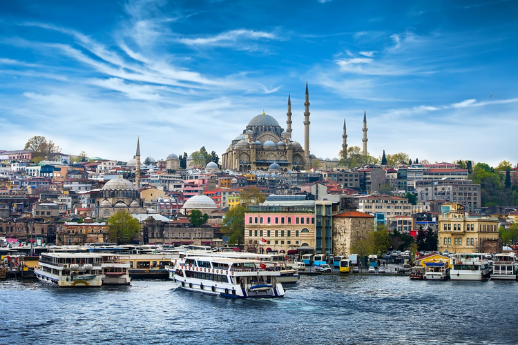 Комендантский час в Турции не будет распространяться на иностранных туристов