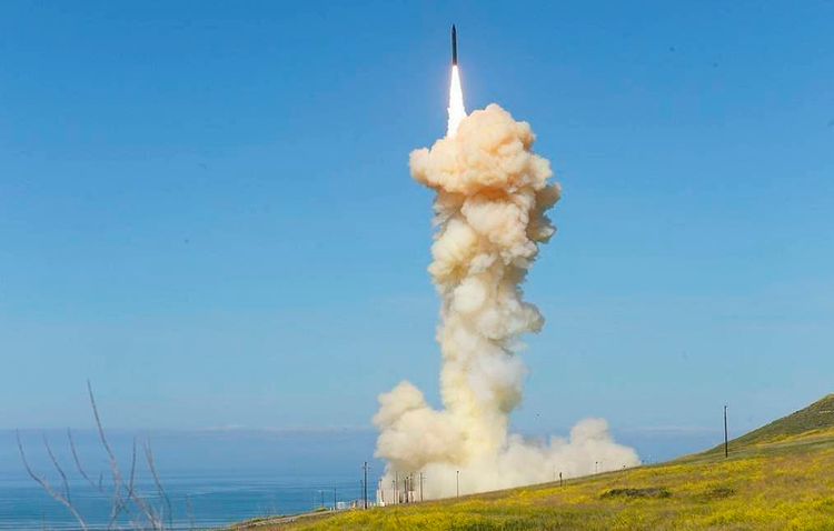 США утверждают, что Россия испытала противоспутниковую ракету