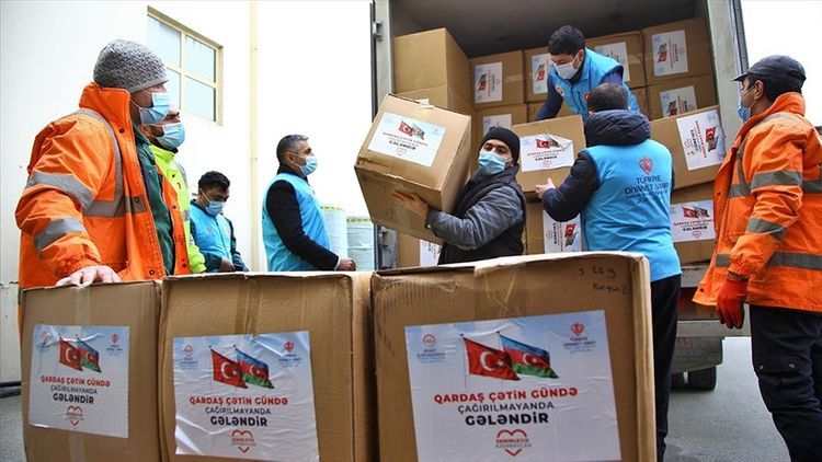 Турция отправила очередную партию помощи в Азербайджан для борьбы с эпидемией