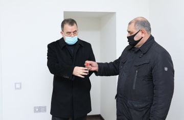 Azərbaycanda daha 5 siyasi partiya ofislə təmin olunub