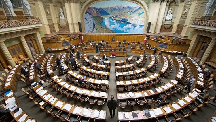 Парламент Швейцарии легализовал однополые браки