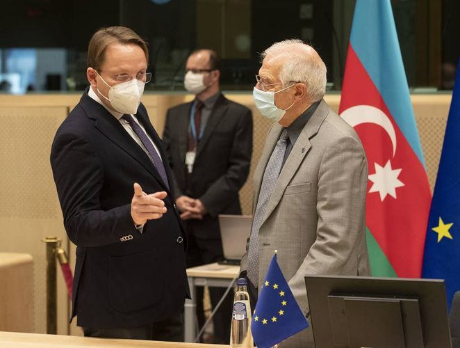 Комиссар ЕС: Мы обсудили наше сотрудничество с Азербайджаном в сфере энергетики, торговли, инвестиций