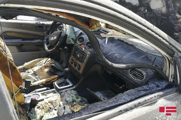 В Сумгайыте и Баку сгорели легковые автомобили