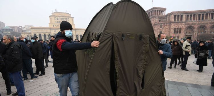 Armenian opposition sets up protest tents in center of capital Yerevan