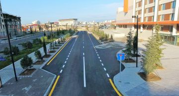 Ağ Şəhərdə ümumi uzunluğu 2460 metr olan daha bir neçə küçə inşa edilib