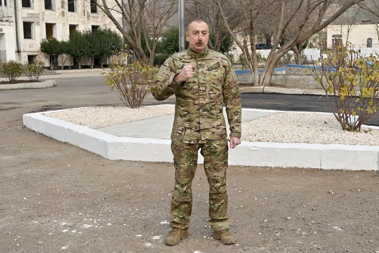 Президент Азербайджана: Враг вынужден был сдаться