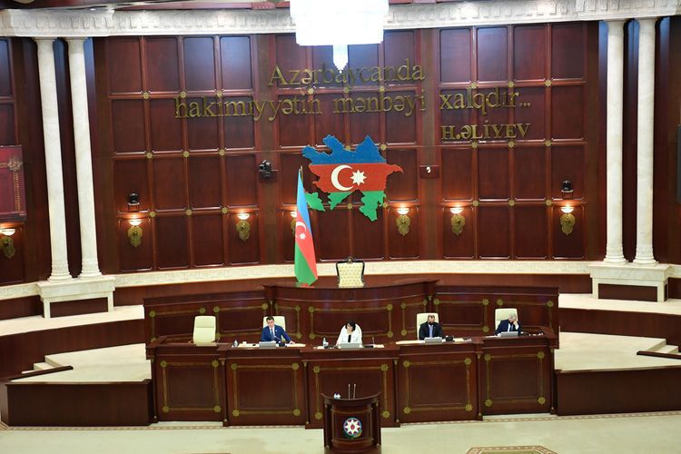 Meeting of Azerbaijani Parliament kicks off, discussions of state budget package being continued
