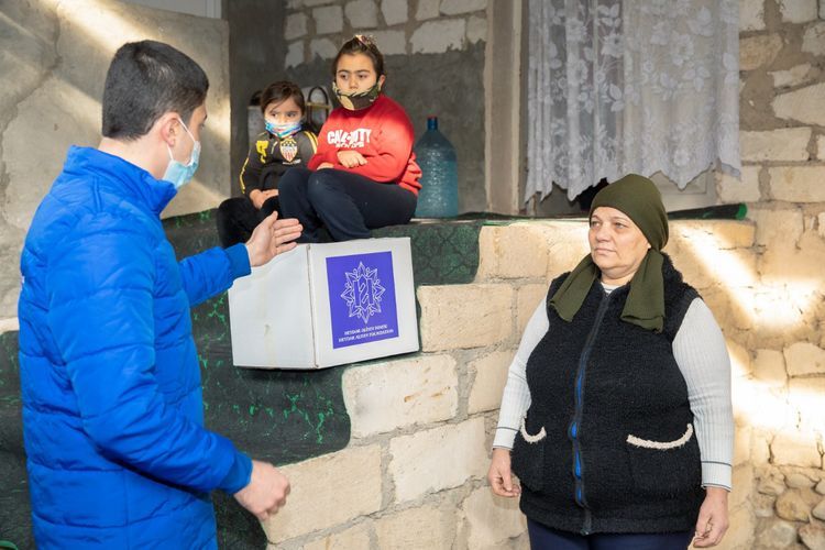 Фонд Гейдара Алиева отправил праздничные паи почти 100 тысячам семей