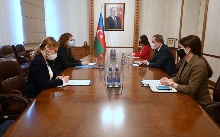 Azerbaijani FM meets with Head of ICRC Delegation in Azerbaijan