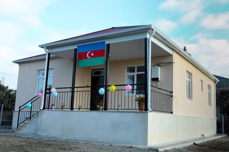 Семьям шехидов и инвалидам Карабахской войны предоставлены квартиры