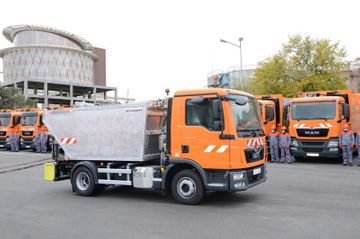 Bakıya kommunal təyinatlı avtonəqliyyat vasitələrinin növbəti partiyası gətirilib - FOTO