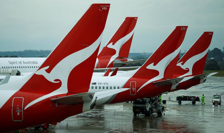 Qantas and Air NZ suspend China flights due to coronavirus curbs