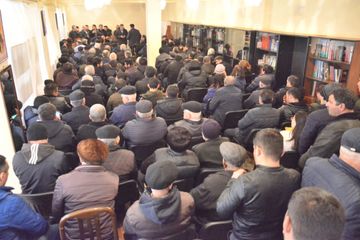 ®İqbal Ağazadənin kitabxanadakı görüşündə də izdiham yaşanıb
