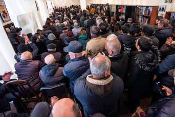 ®İqbal Ağazadənin kitabxanadakı görüşündə də izdiham yaşanıb