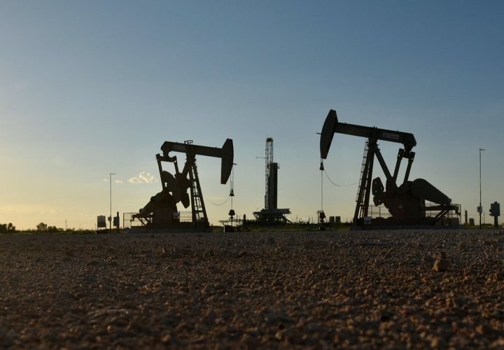 Oil extends decline as virus hits China demand