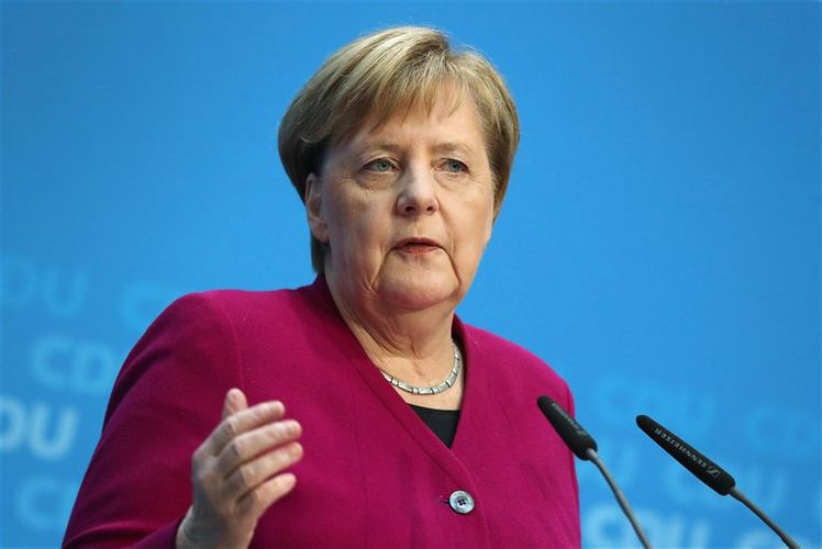 German Chancellor Merkel ready to change EU treaties as UK withdraws from bloc