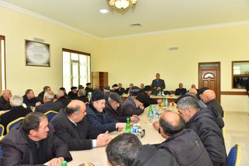 ® Siyavuş Novruzov Babək rayonunun Cəhri kəndində seçicilərlə görüşüb