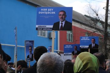 ® Rauf Arifoğlunun Naximov küçəsində seçicilərlə möhtəşəm görüşü - FOTOSESSİYA