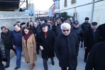 ® Rauf Arifoğlunun Naximov küçəsində seçicilərlə möhtəşəm görüşü - FOTOSESSİYA