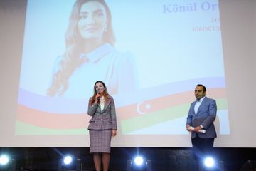 ® Tanınmış şəxslərin dəstəklədiyi namizəd kimdir?