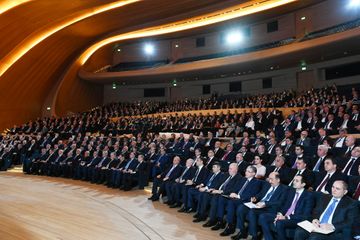 Prezident İlham Əliyev regionların 2019-2023-cü illərdə sosial-iqtisadi inkişafı Dövlət Proqramının icrasının I ilinin yekunlarına həsr olunan konfransda iştirak edib - YENİLƏNİB-1